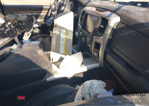 2017 Ram 1500 Laramie 4X4 6'4 Box из США, поврежденный, VIN 1C6RR7VT1HS844497